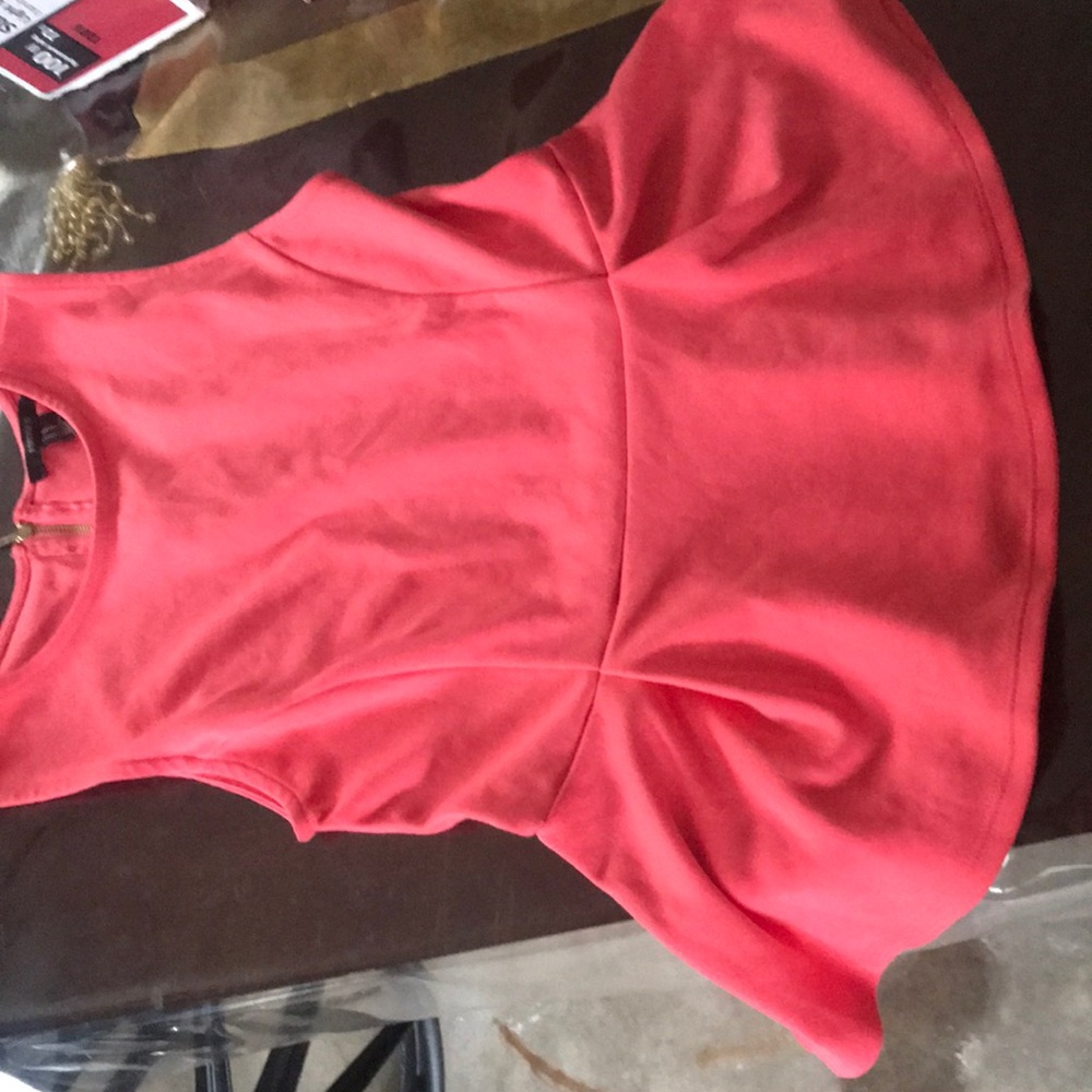 Forever 21 coral peplum tank